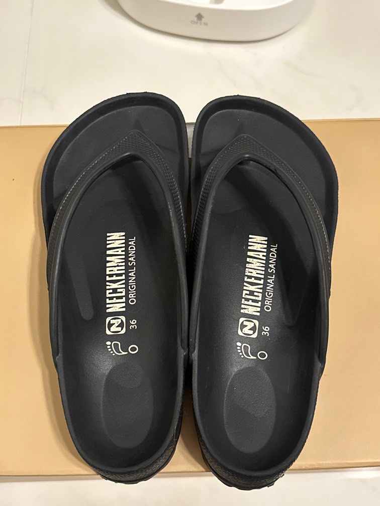 Neckermann Black slippers