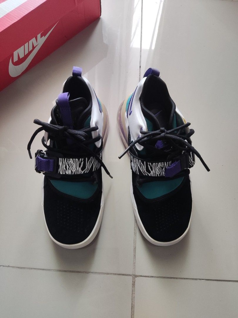 Womens air on sale force 270