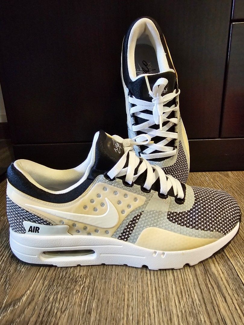 Nike Air Max Zero Essential