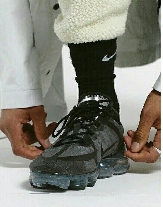 Triple black deals vapormax 2019