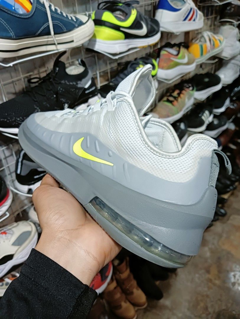 Nike axis trainers online
