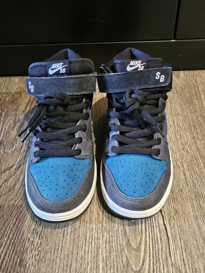 Nike Dunk Mid Pro SB
