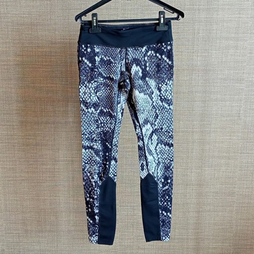Nike epic lux snakeskin hot sale