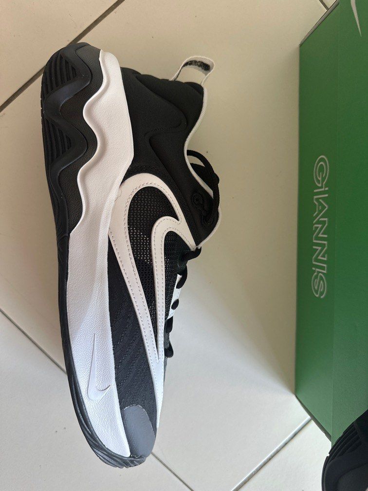 giannis socks nike