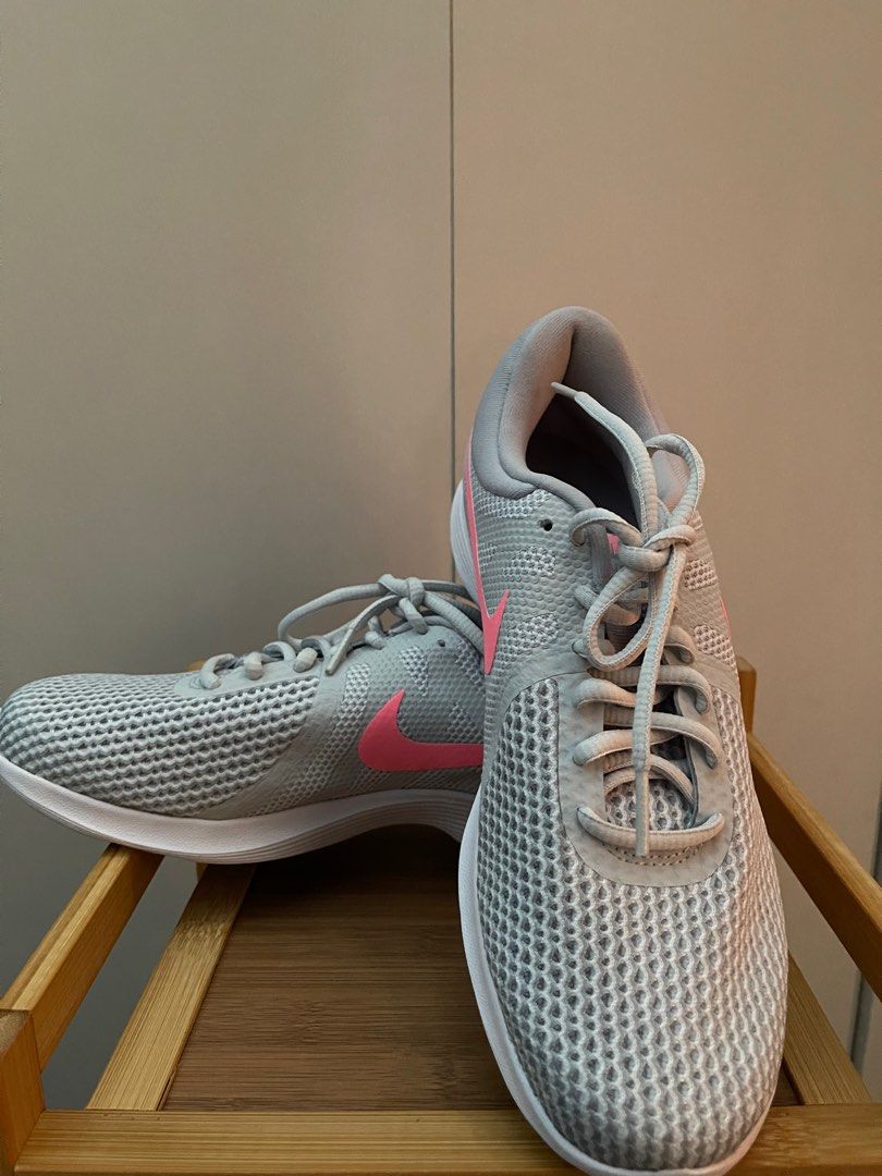 Nike 908999 2024