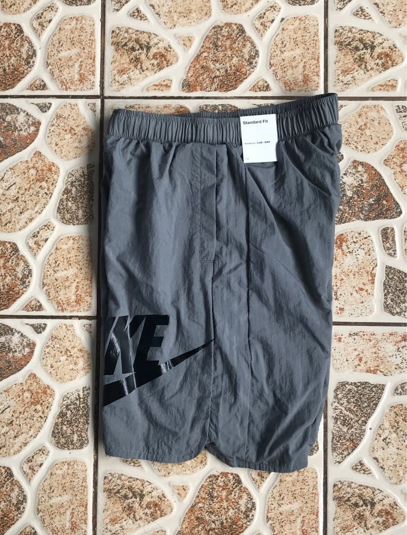 Nike Youth Woven Shorts (Category: Activewear) located in Manila. Submitted by mr.quicky (Listing ID 1254495893, Image 2). Description: Brand new with tag Side pocket Garterize Youth Size XL fit sa xs and small adult size Legit .