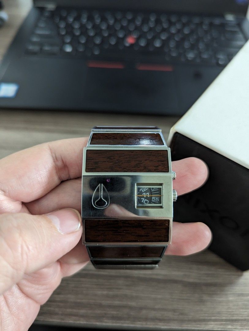 Nixon rotolog dark wood shop