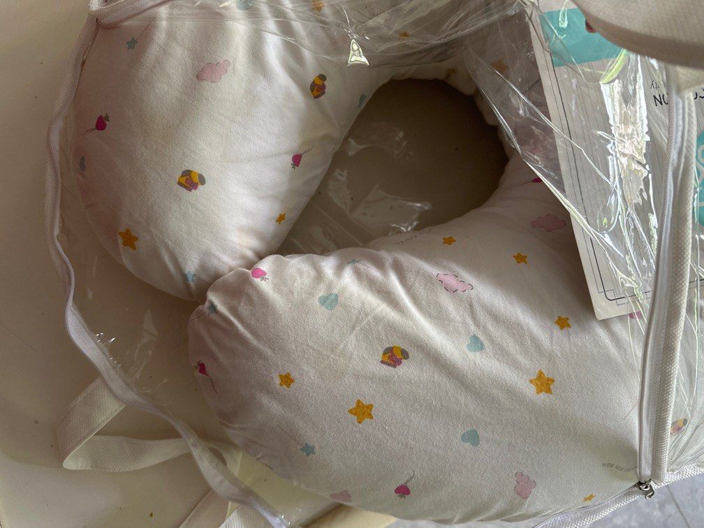 Nursing Pillow Cheeky bonbon, Babies & Kids, Nursing & Feeding