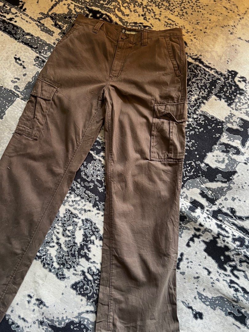 old navy cargo pants Men s Fashion Bottoms Trousers on Carousell
