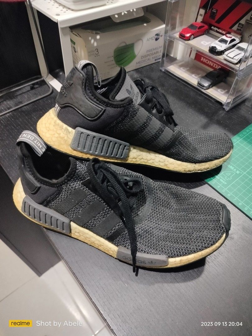 Nmd japan hotsell black gold