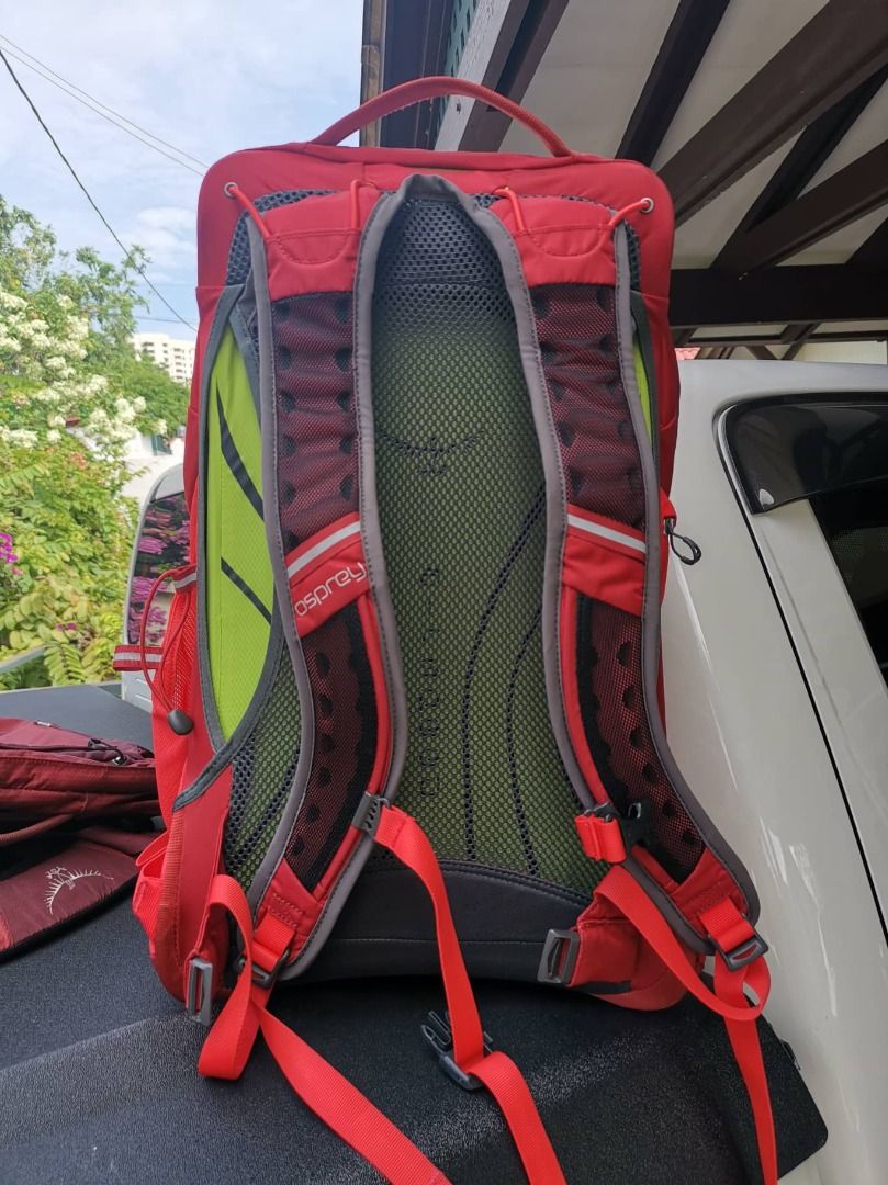 Osprey daypack sale sales