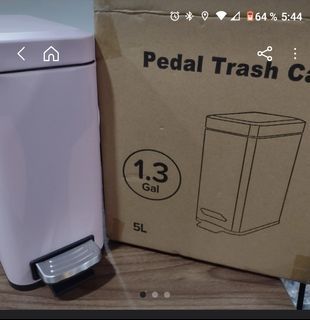 Pedal trash can