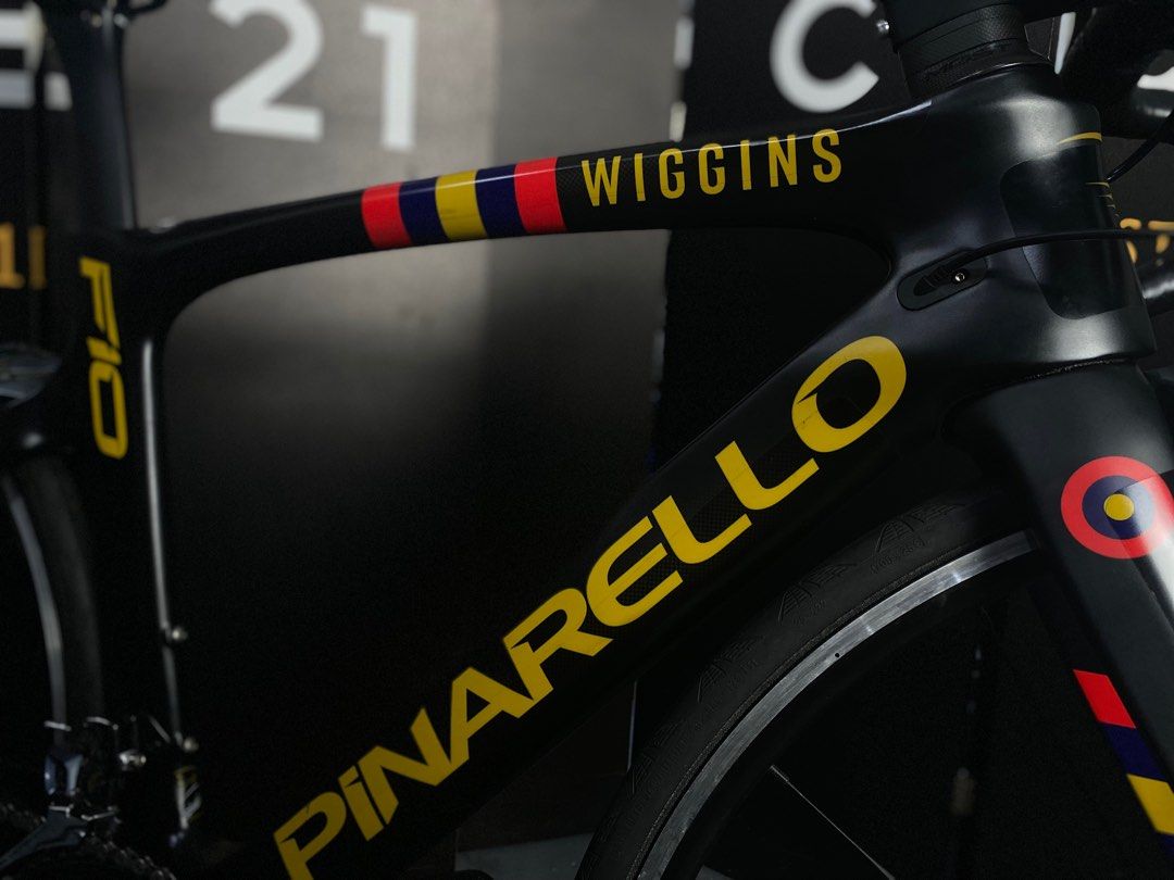 SUPER CHEAP! PINARELLO DOGMA F10 WIGGIN EDITION WITH SHIMANO