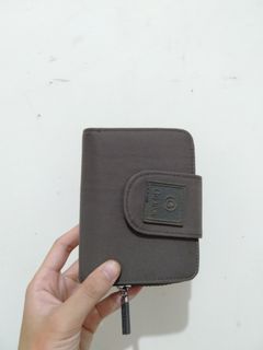 (Kategori: ) berada di . Dikirim oleh whiterozeee (ID iklan 1254451523, Gambar 1). Deskripsi: .