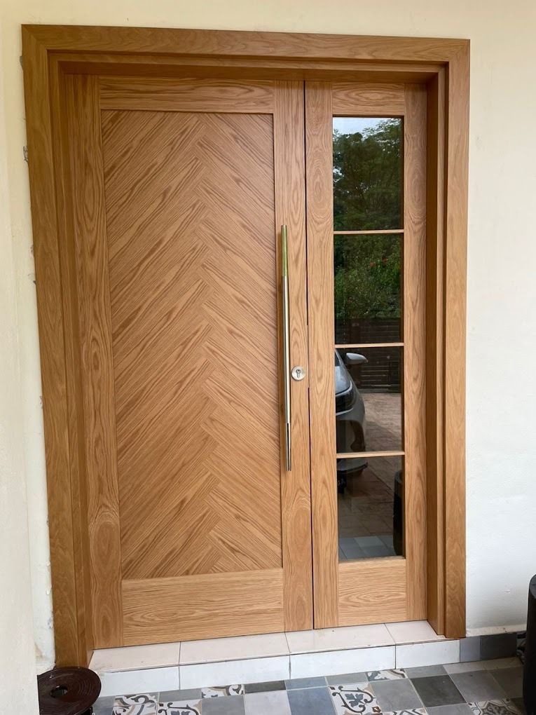 Solid Timber Wooden Door (Laminates, Veneer, Spray Paint), Furniture