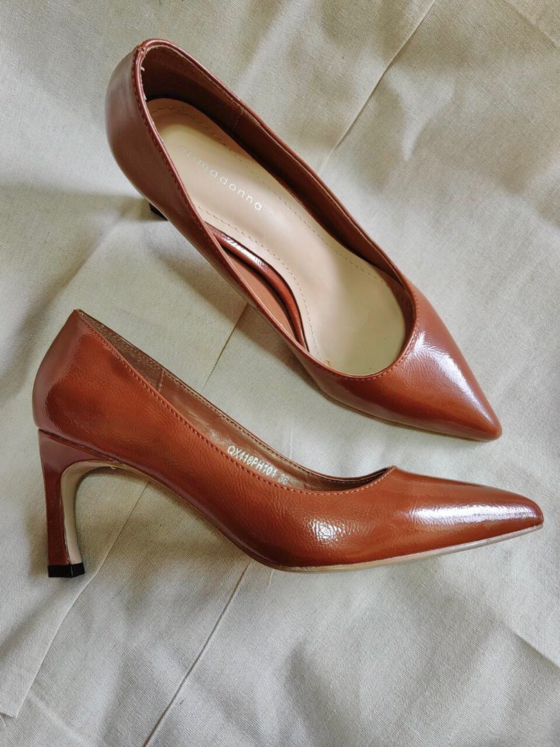 primadonna strappy heels