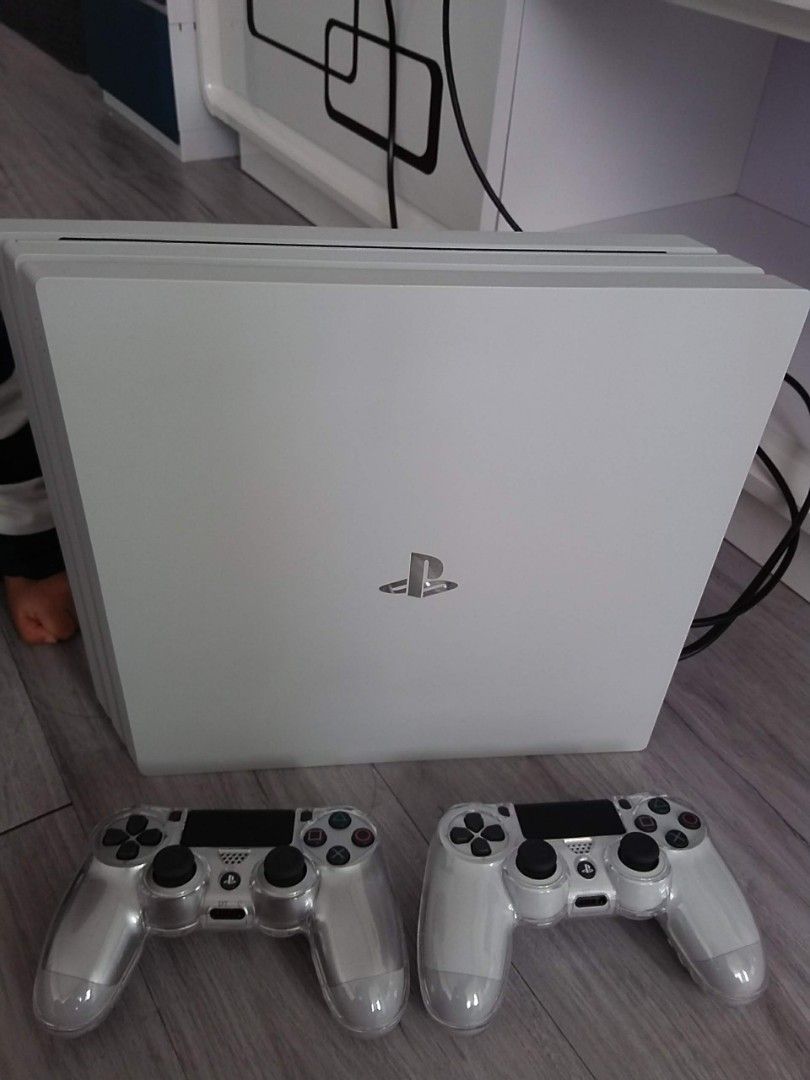 SONY PlayStation4 Pro 1TB 即購入❌-