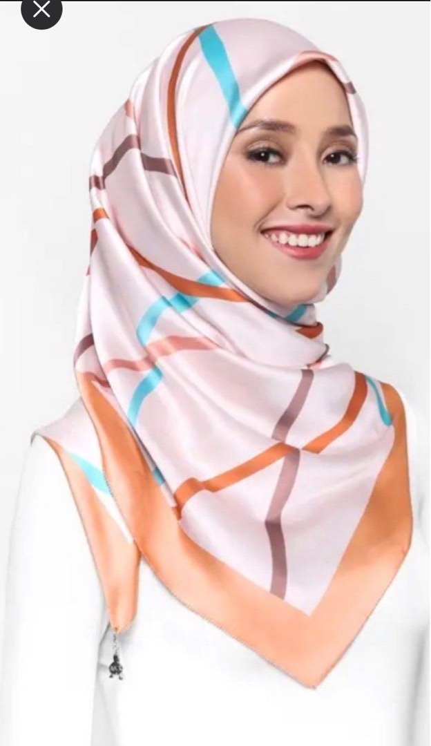 Sample Sales Blurred Lines Square in Madeline, Women's Fashion