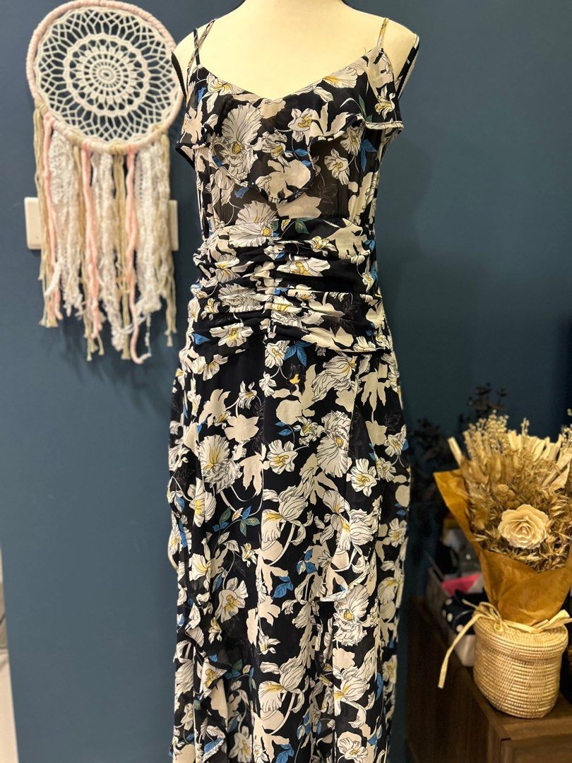 Shay Int Botanic Shay International Dress, Women's Fashion, Dresses & Sets, Evening ...