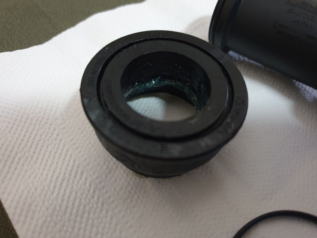 SHIMANO Deore XT bottom bracket (Category: Bicycles) located in Bantay. Submitted by backyardcyclist (Listing ID 1254515292, Image 3). Description: SHIMANO Deore XT bottom bracket BN MT800 PA pressfit, hollowtech sealed cartridge for MTB Brand new NO issues NO box Made in Japan P600.00.
