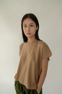 Shop at velvet Studio Now Vertical Top Mocca