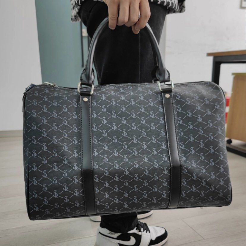 LOUIS VUITTON Unisex Mens Duffle Bag Gym Commuter Carry On Damier Monogram  LV