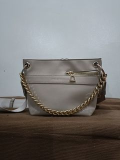Straightforward Cross-Body Bag - Beige & Gold
