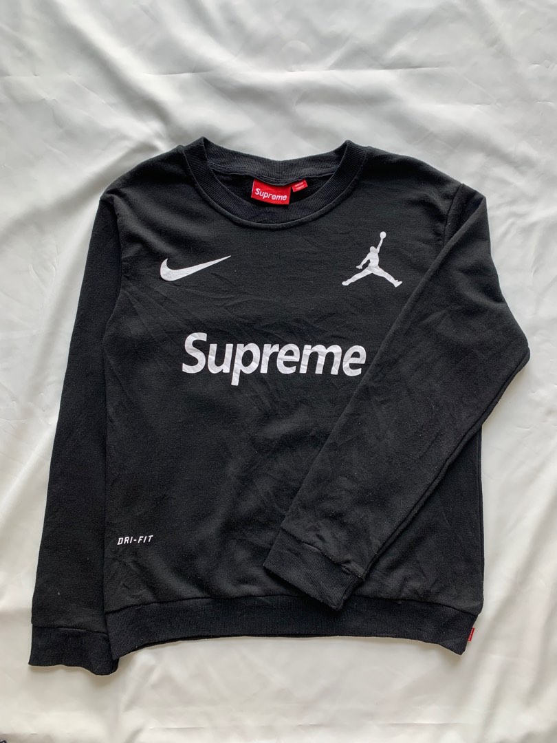 Nike x supreme outlet crewneck sizing