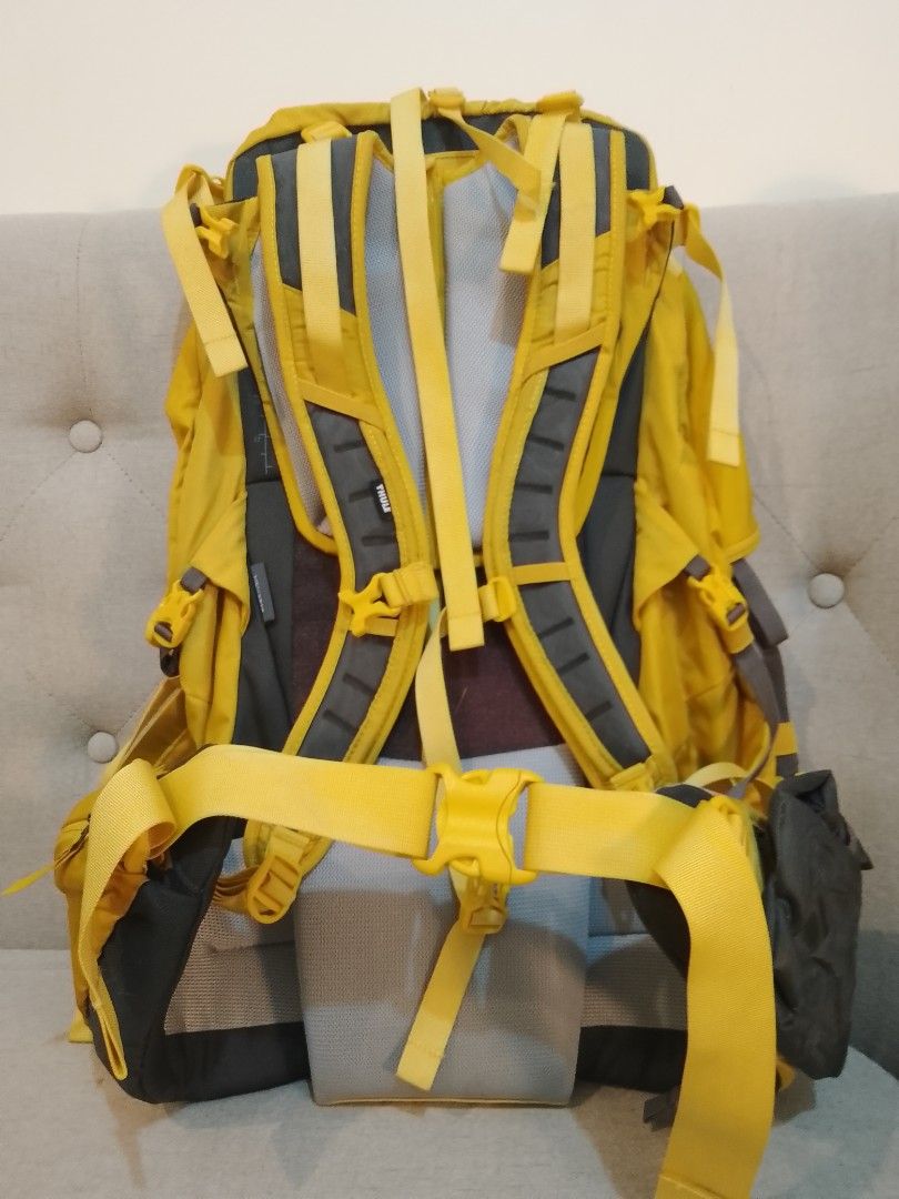 THULE Versant 50L Backpack Mikado Yellow