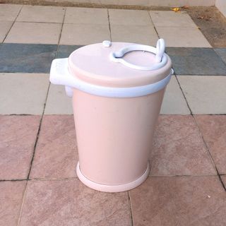Ubbi Odor-Locking Steel Diaper Pail – Color: Pink. Condition: used