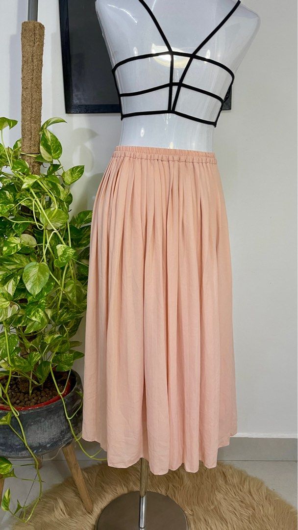 Flowy rose skirt hotsell