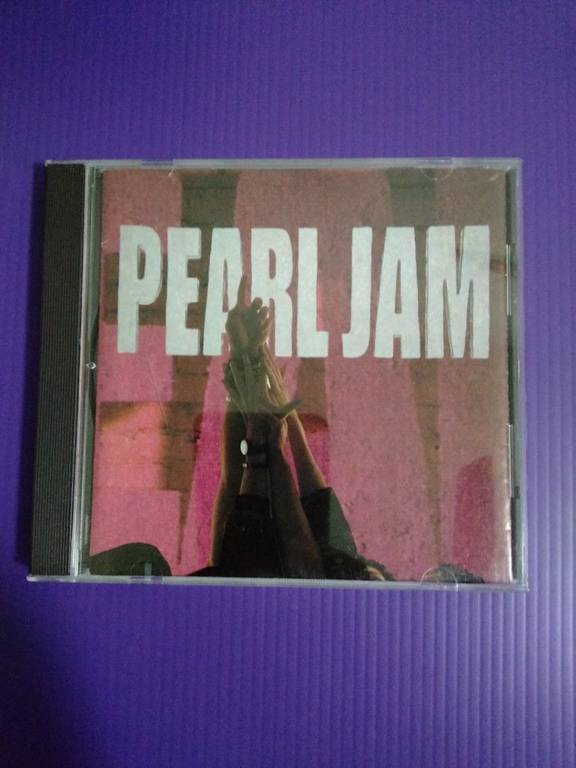 USED PEARL JAM CD, Hobbies & Toys, Music & Media, CDs & DVDs on Carousell