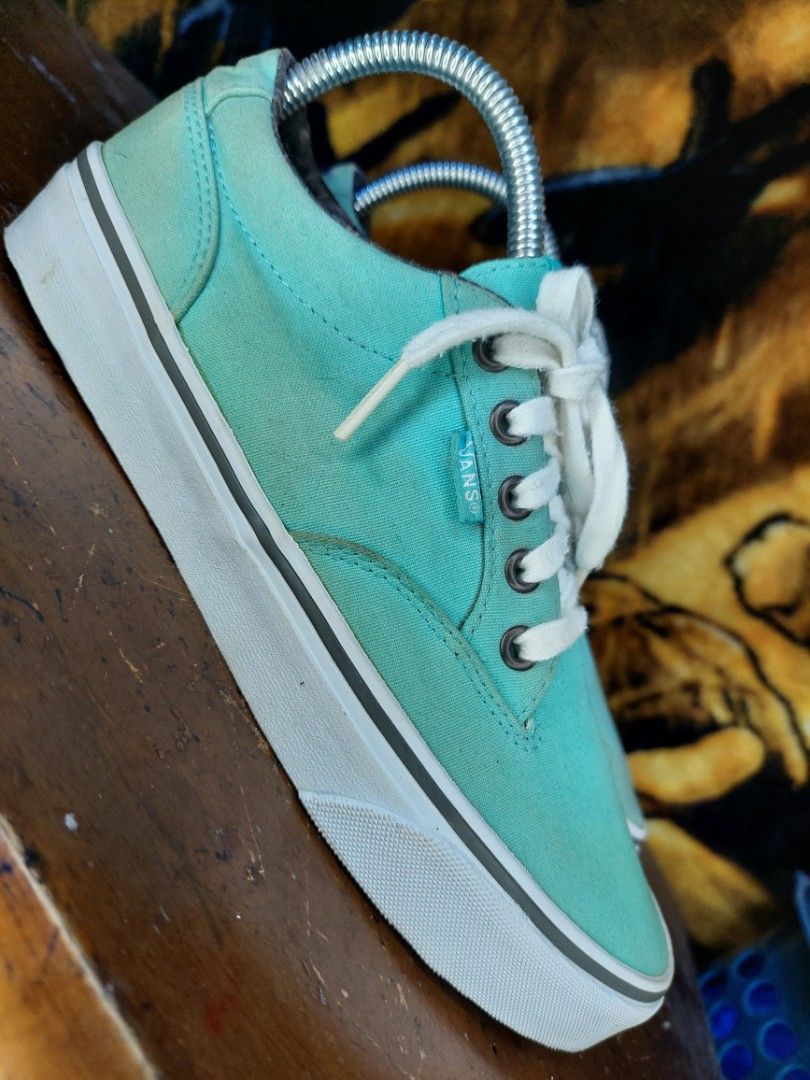 Mint green vans mens store