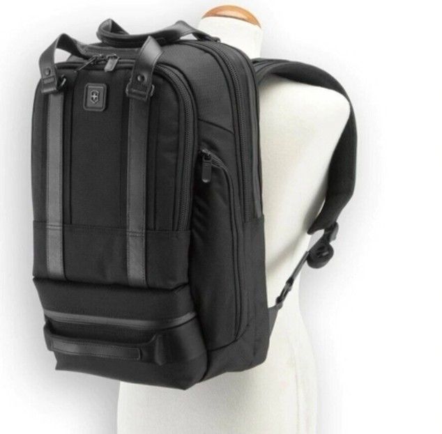 VICTORINOX Lexicon Professional Bellevue 15, Men's Fashion, Bags