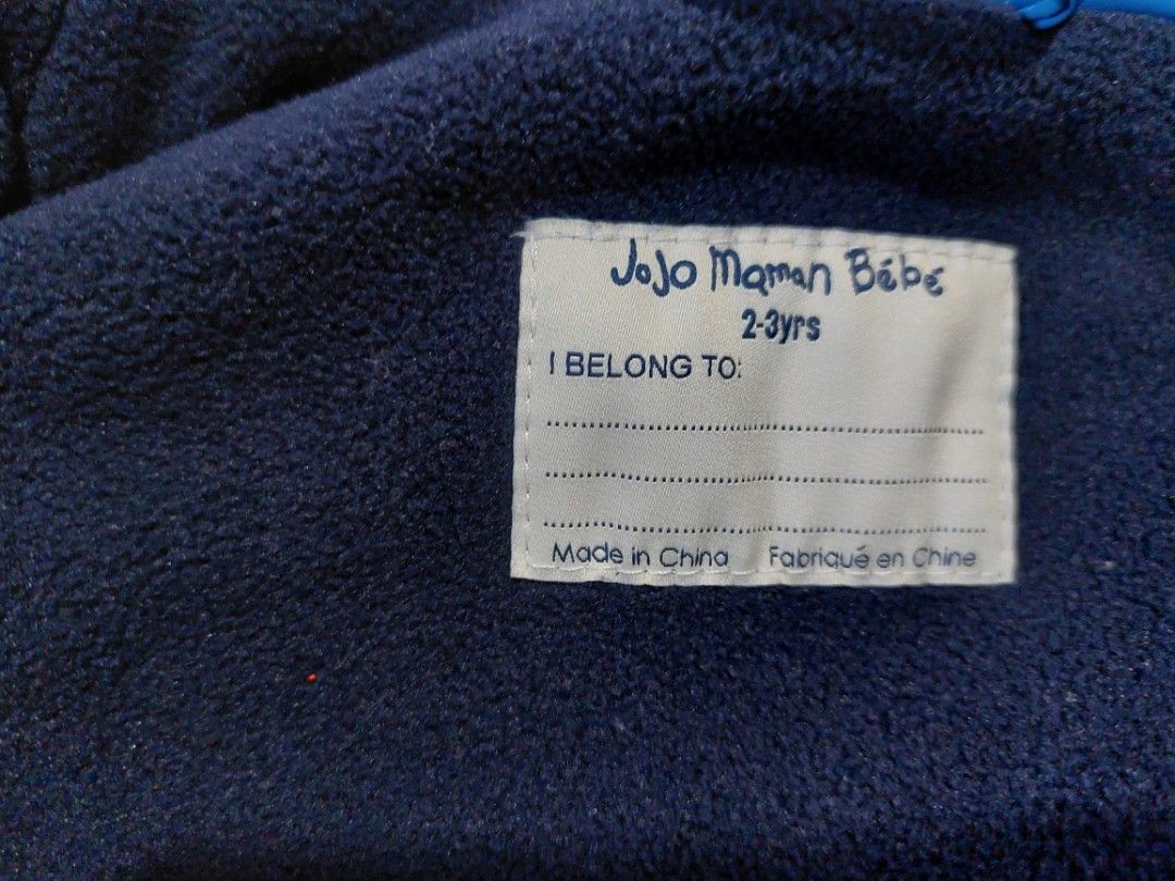Winter Jacket (Category: Babies & Kids Fashion) located in Singapore. Submitted by dreamomo (Listing ID 1254496900, Image 3). Description: My son only wore this once overseas. Outer material is waterproof with an inner fleece like lining to keep warm. There are no defects..
