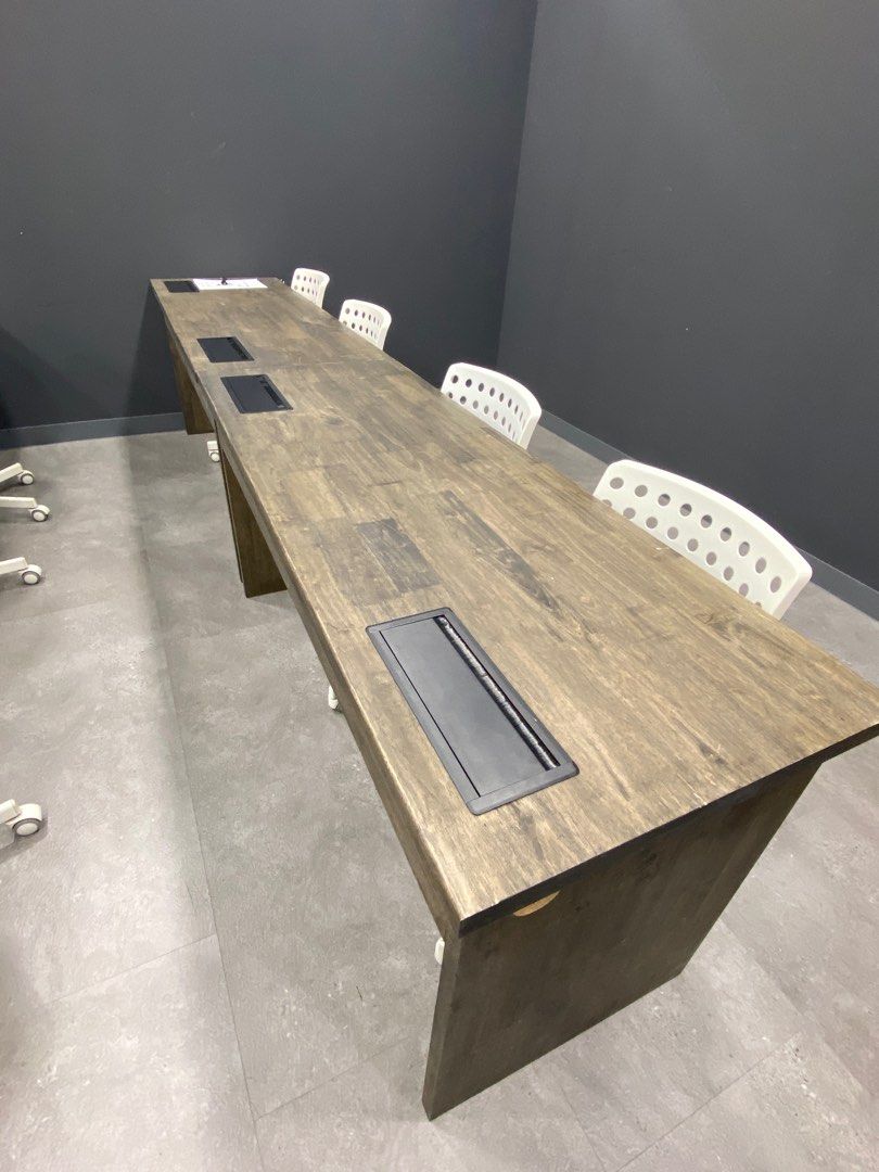 Work or Study Table (Category: Tables & Sets) located in Singapore. Submitted by vmarket (Listing ID 1254460071, Image 1). Description: I have several tables with different size 60 x 160 x 75 - $160 75 x 180 x 75 - $180 60 x 120 x 75 - $130.