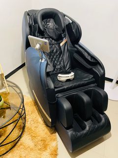 Zion  Queen  Massage Chair with FREE Eye massager