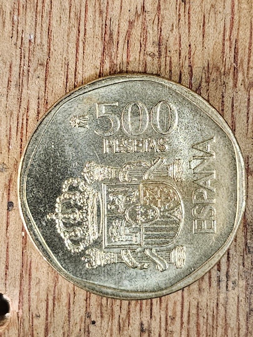 144 - 1988年 西班牙硬币Old Coin, Hobbies & Toys, Memorabilia & Collectibles,  Currency on Carousell