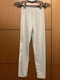 女童小貓彈性光澤薄長褲（淺灰）150碼