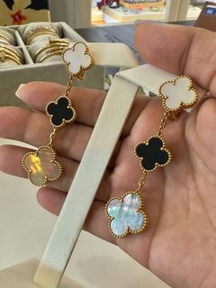 Earrings Collection item 3