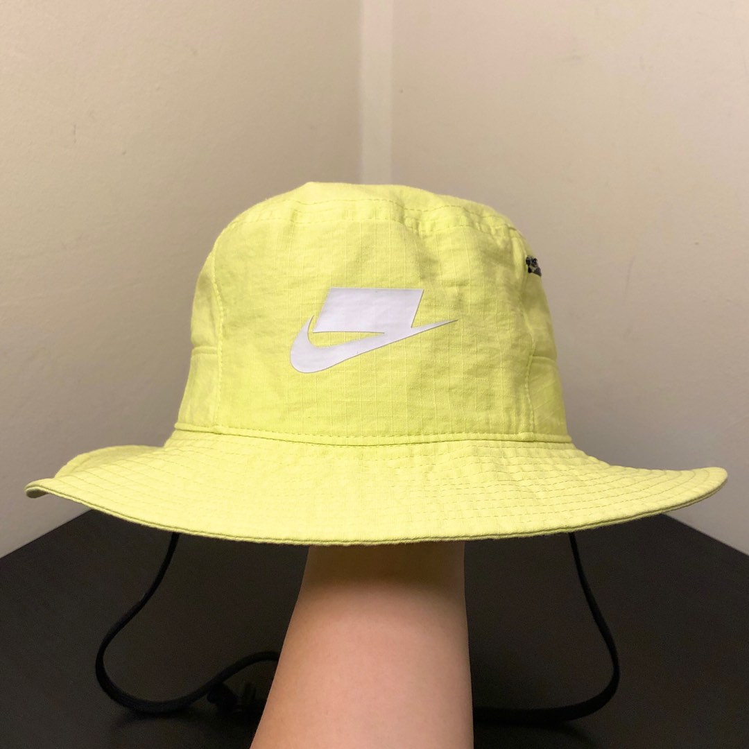 Retro nike cheap bucket hat