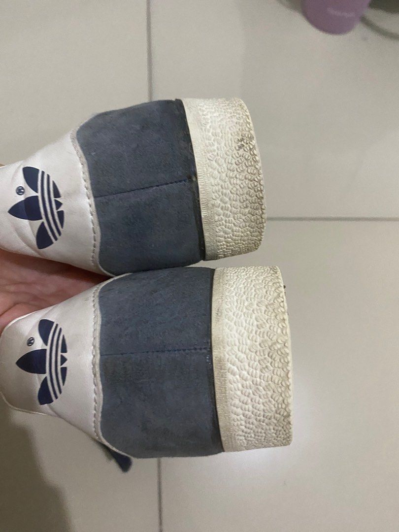 mens navy gazelle trainers