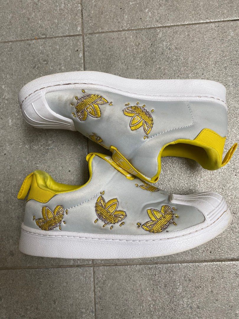 Adidas superstar deals toddler yellow