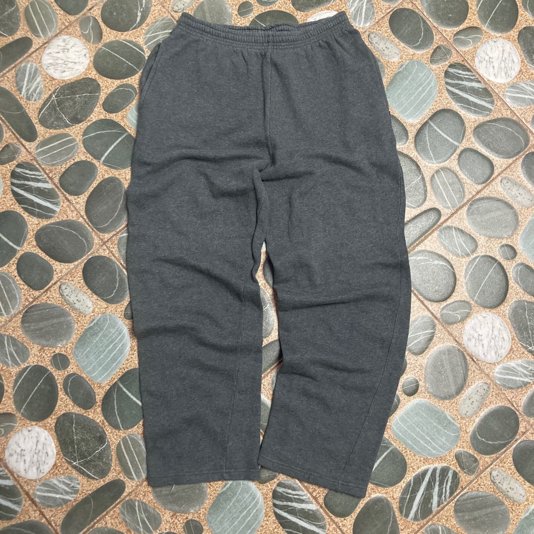 Nike joggers women's small (14W x 38.5l) ($45), Women's Fashion, Bottoms,  Jeans on Carousell