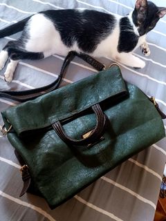 (Category: ) located in . Submitted by catsofclaraprelovedshop (Listing ID 1254717017, Image 1). Description: .