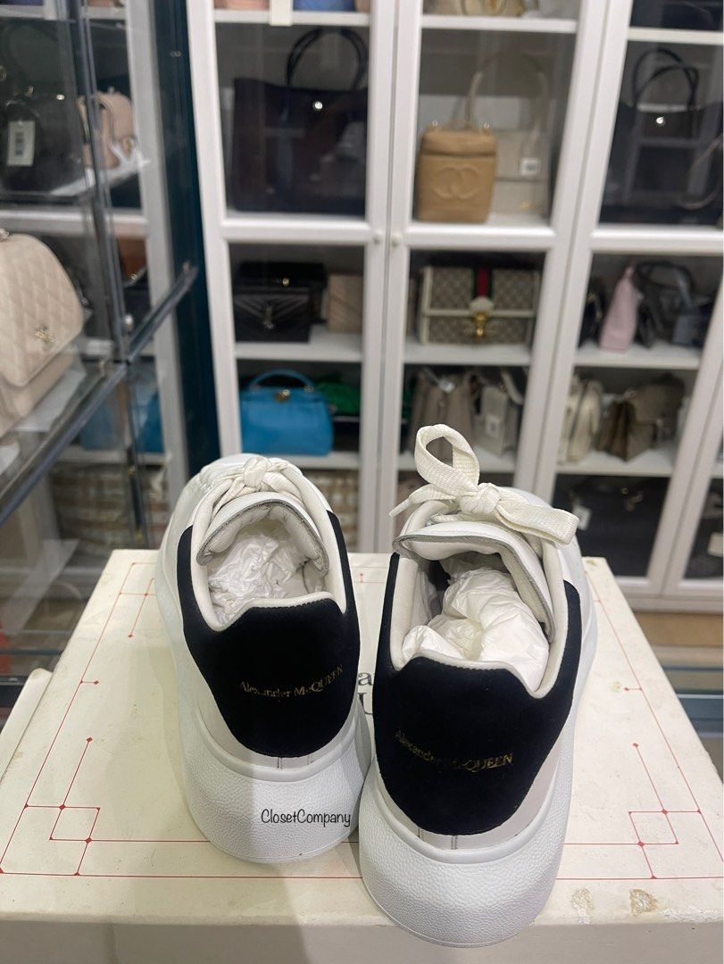 Mcqueen noir daim clearance