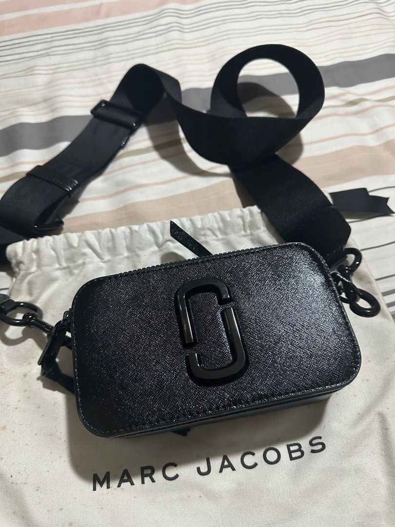 marc jacobs all black snapshot bag