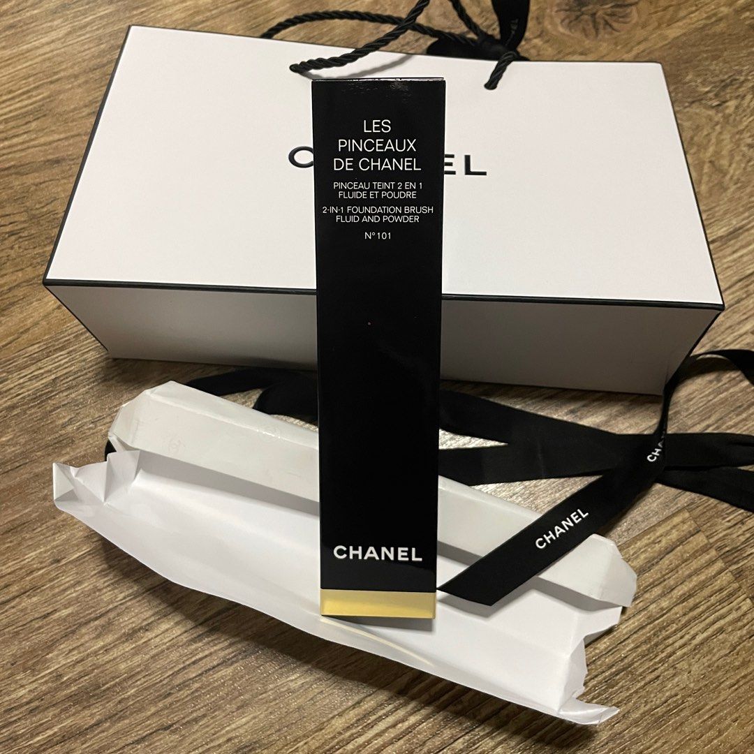 AUTHENTIC CHANEL FLUID AND POWDER FOUNDATION BRUSH, Beauty & Personal Care,  Face, Makeup on Carousell