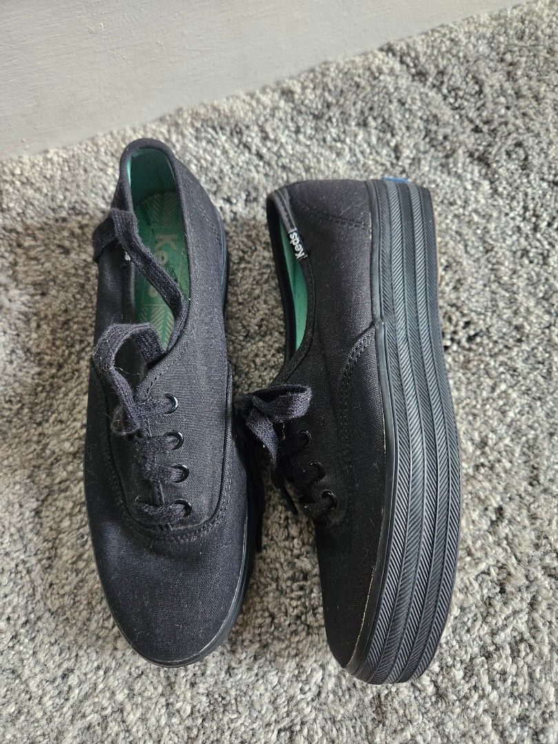 Keds triple discount black