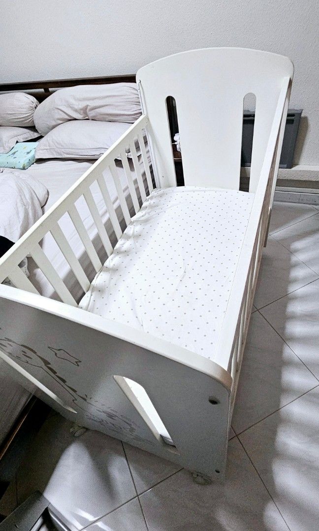 Micuna Baby Cot on Wheels (includes Mattress), Babies & Kids, Baby